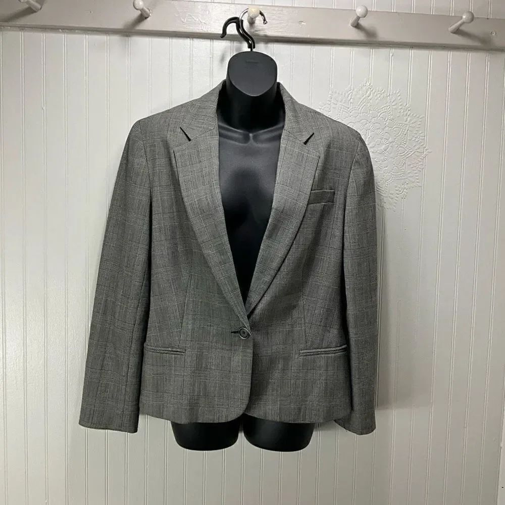 VINTAGE NEIMAN MARCUS Wool Blend Blazer